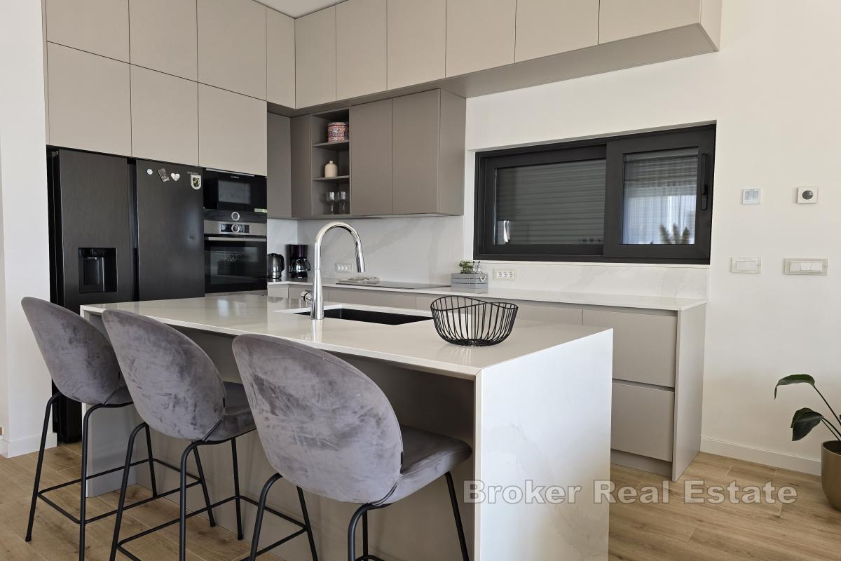 Wyjątkowa nowo wybudowana willa z pięknym widokiem na morze i wyspy