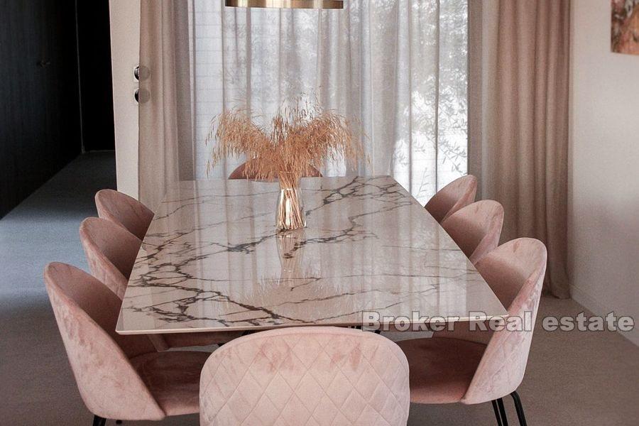 Рядом с Сплитом - Новая современная вилла с бассейном