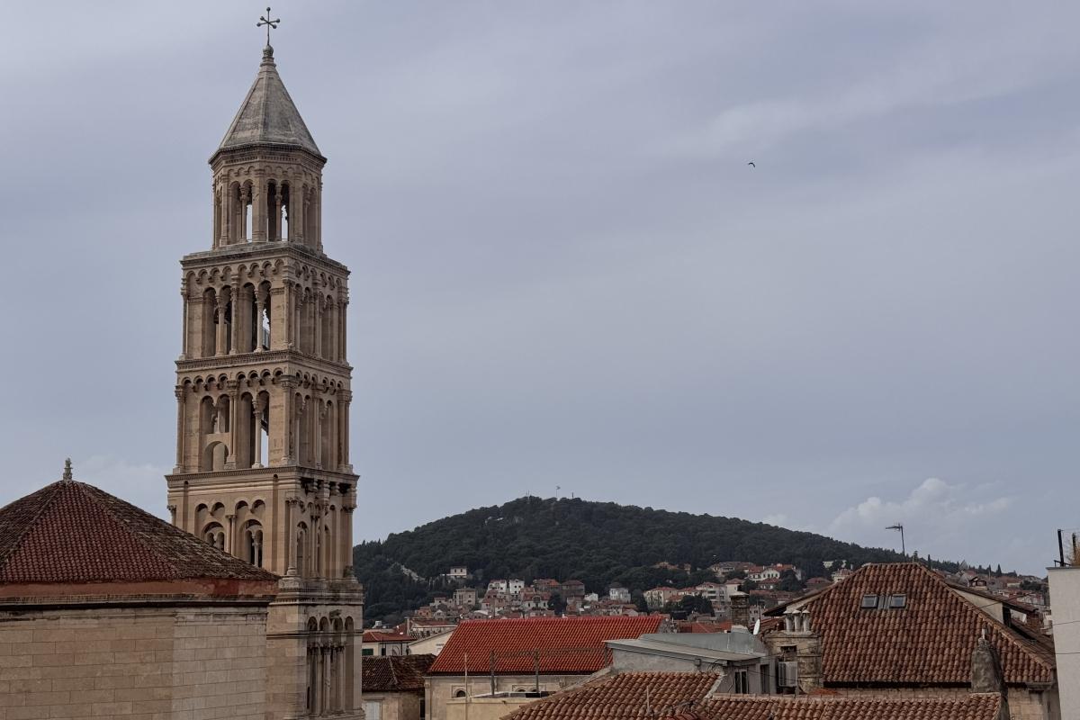 Čtyřpokojový apartmán v centru Splitu