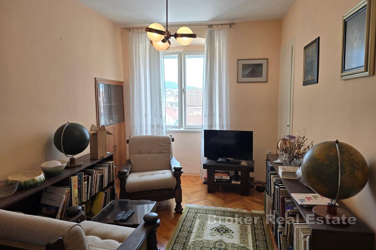 Čtyřpokojový apartmán v centru Splitu