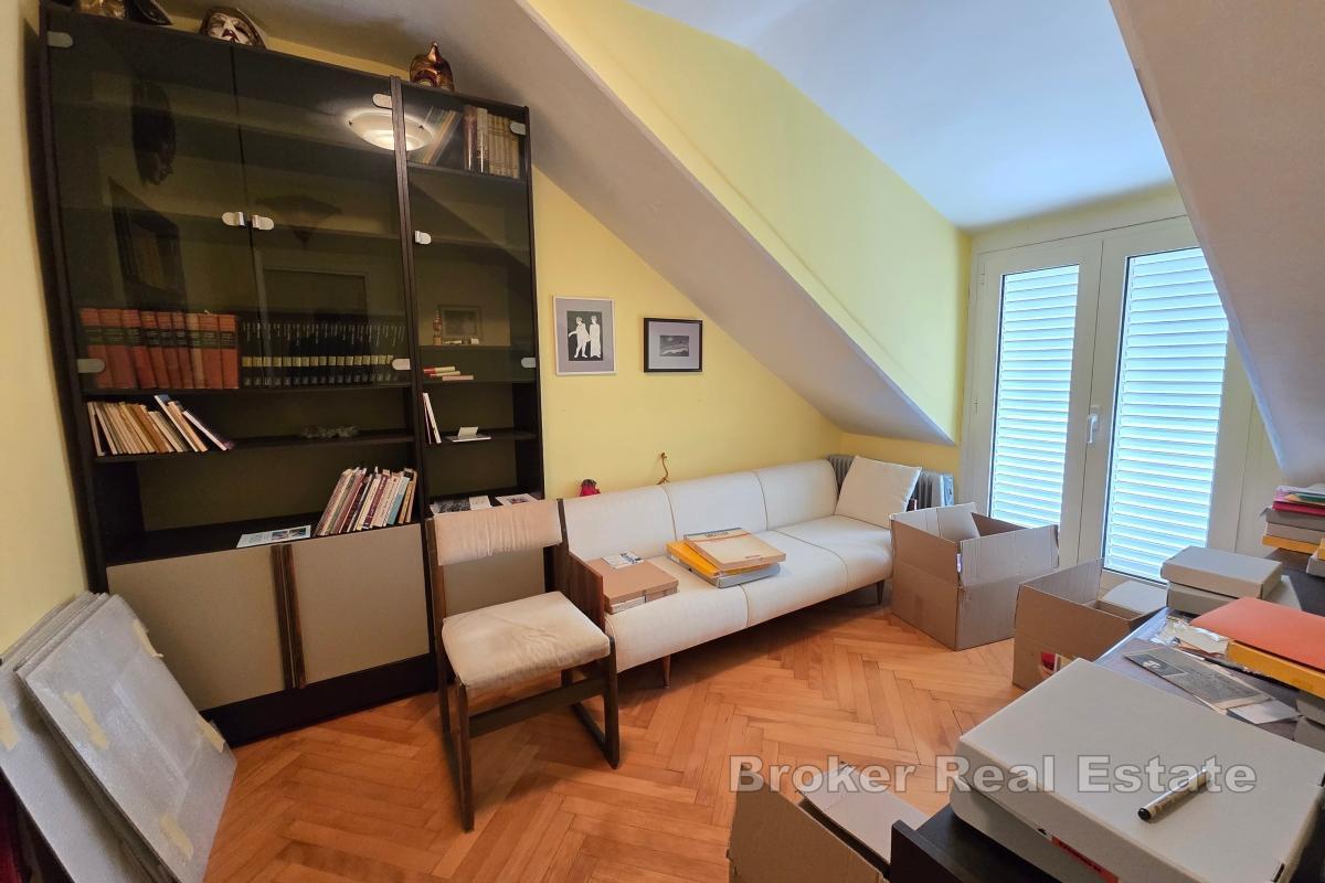 Čtyřpokojový apartmán v centru Splitu