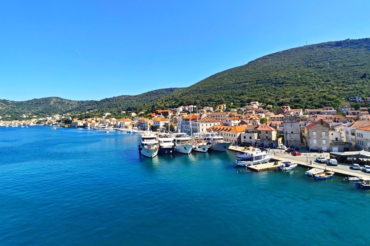 001-2036-136-island-vis-building-plot-with-sea-view-for-sale