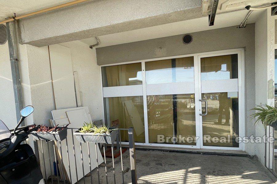 Сплит - Отличное деловое пространство у моря