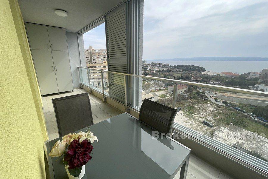 Split - Trstenik, nowoczesny apartament z dwiema sypialniami