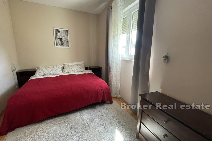 Near Split - Strožanac, apartment with pool and sea view