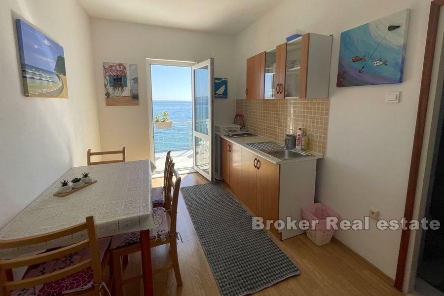 Split area - Cascading house in first row to the sea