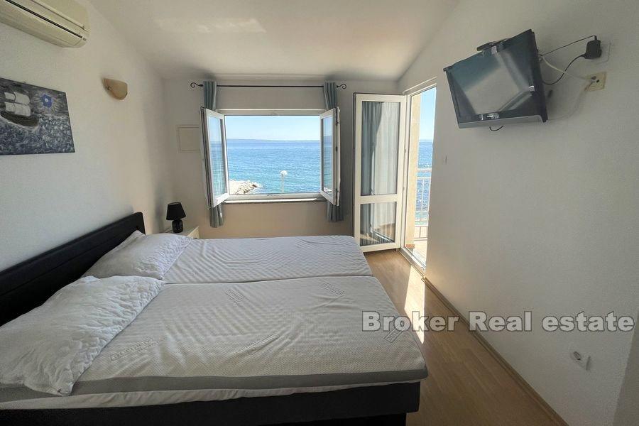 Split area - Cascading house in first row to the sea