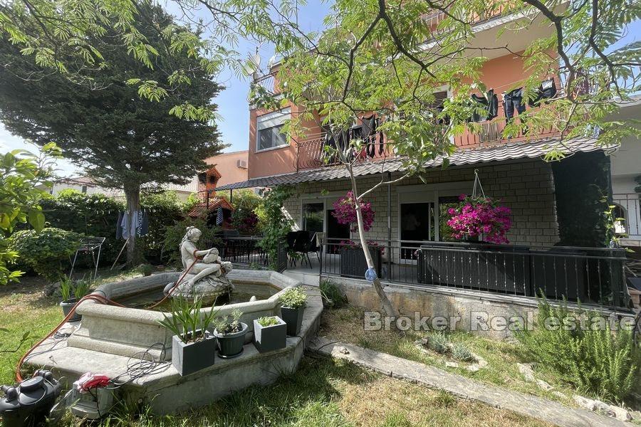 Kastela - Detached apartment house