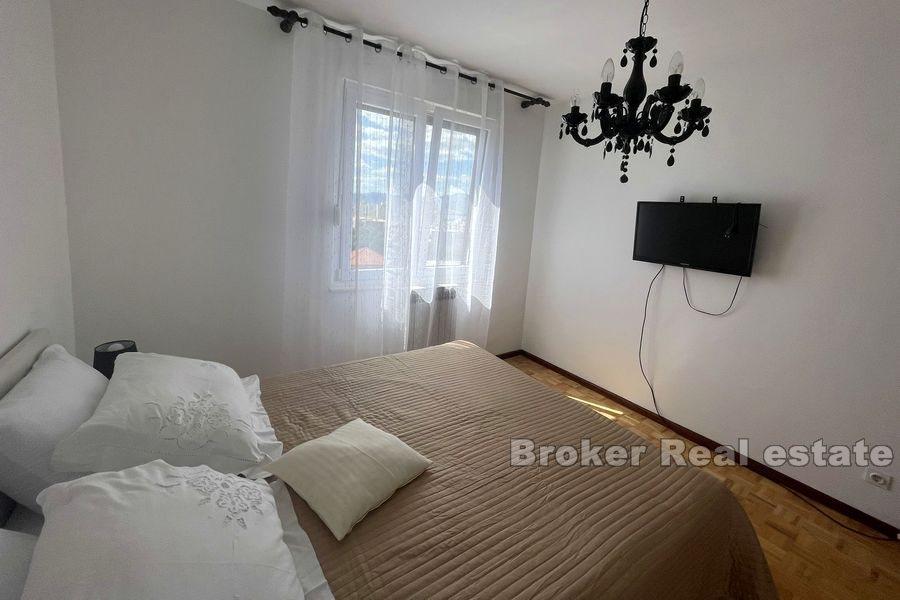 Split - Romslig leilighet med tre soverom