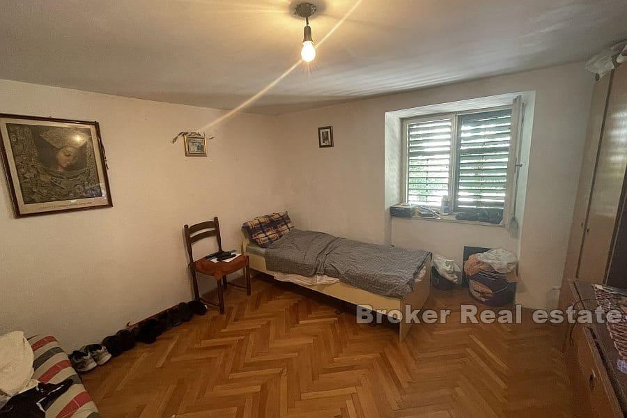 Сплит - Каменный дом в центре