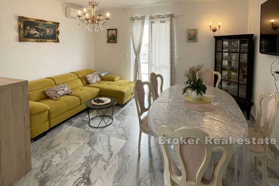 Split area - House with panoramic sea view