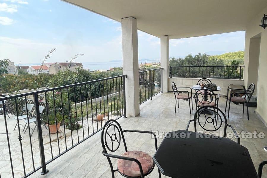 Split area - House with panoramic sea view