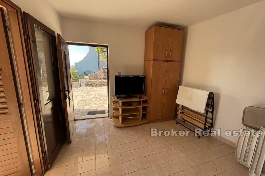 Omis - Hus nær sjøen