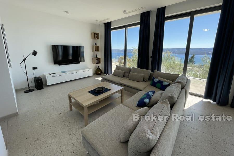 Omis - Villa med pool och öppen havsutsikt