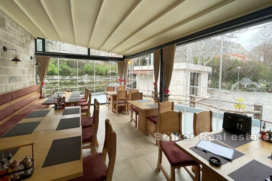 W pobliżu Splitu - założona restauracja - pizzeria