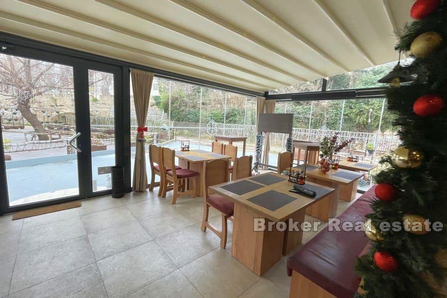 W pobliżu Splitu - założona restauracja - pizzeria