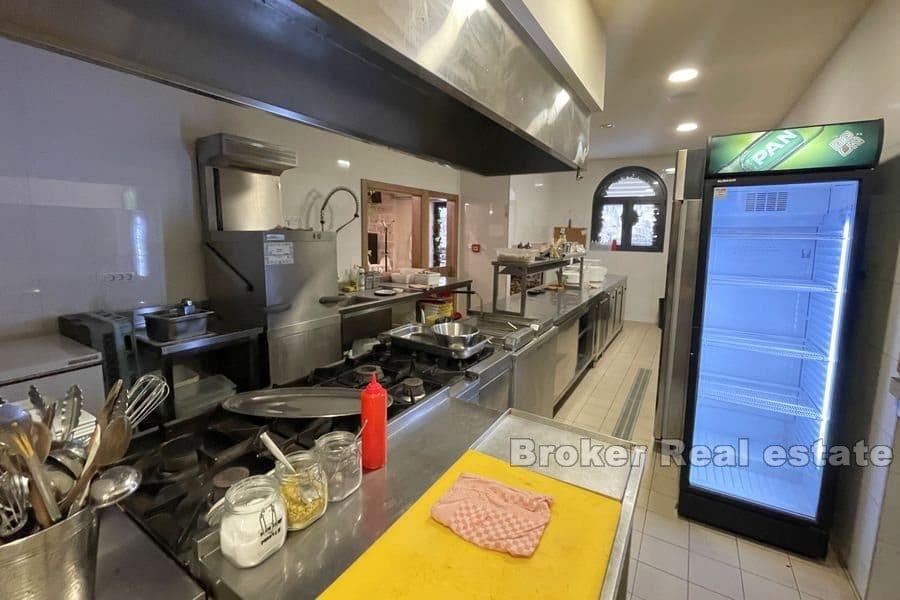 W pobliżu Splitu - założona restauracja - pizzeria