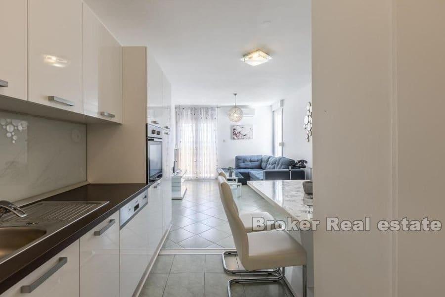 Split - Mertojak, Dvoupokojový moderně zařízený apartmán