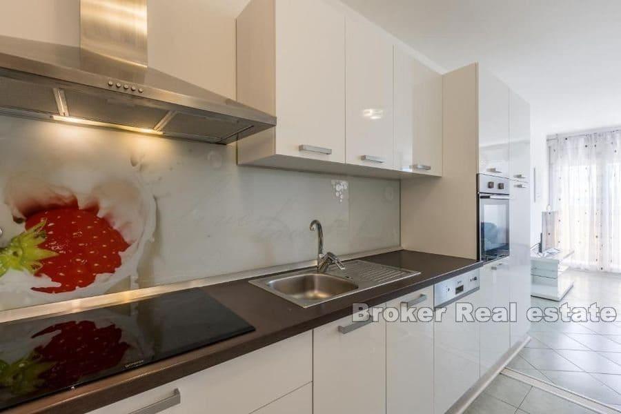 Split - Mertojak, Dvoupokojový moderně zařízený apartmán