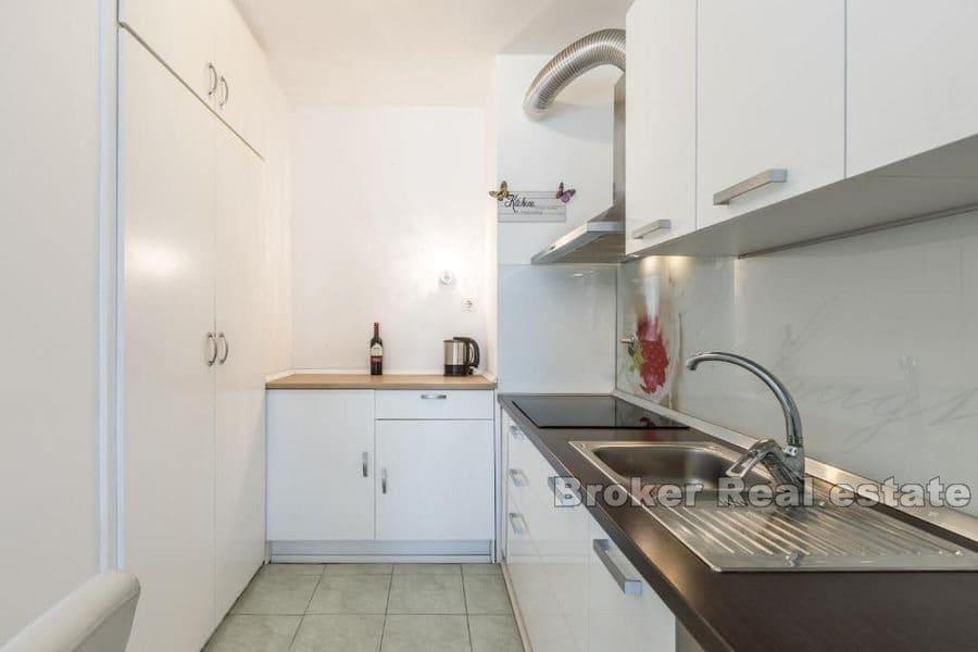 Split - Mertojak, Dvoupokojový moderně zařízený apartmán