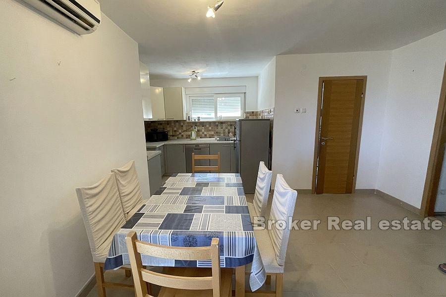 Kaštela - Piękny apartament nad morzem