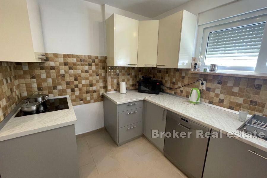 Kaštela - Piękny apartament nad morzem