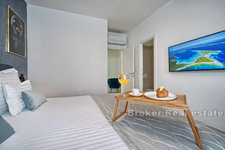 Сплит-район - Красивая современная вилла с бассейном