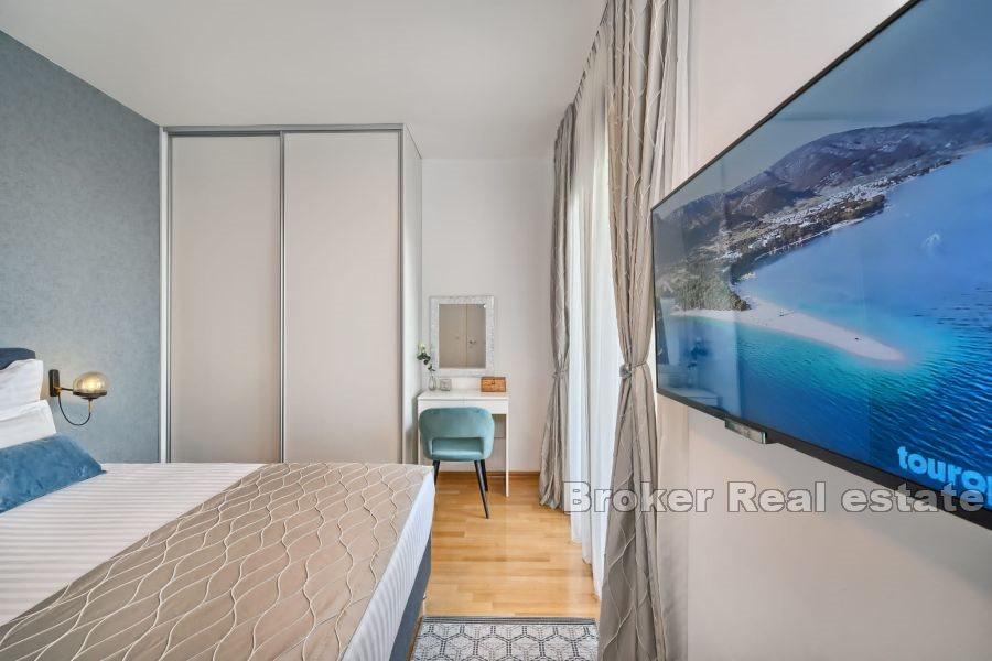 Сплит-район - Красивая современная вилла с бассейном