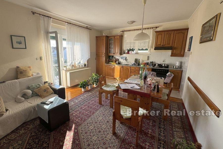 Kastela - Appartement de trois chambres