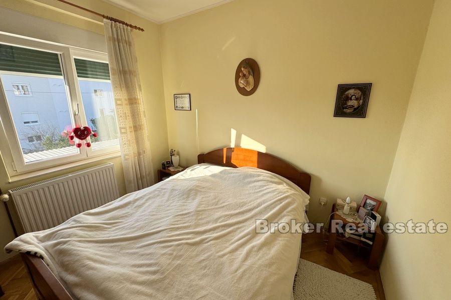 Kastela - Appartement de trois chambres