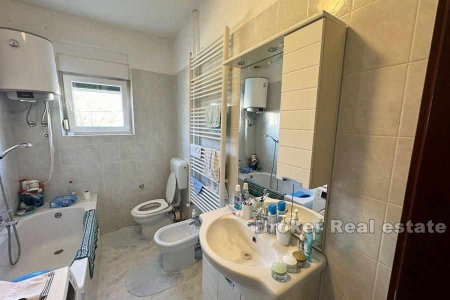 Kastela - Appartement de trois chambres