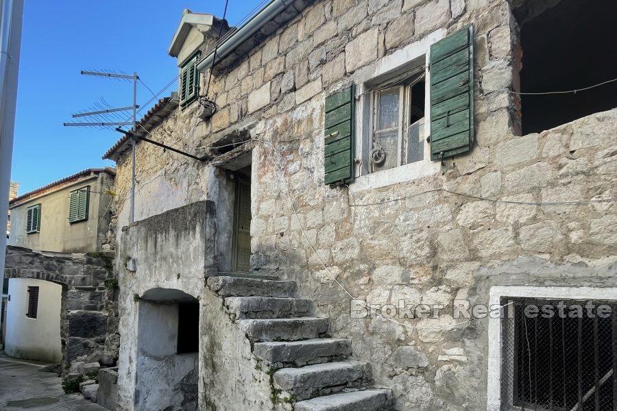 Split centar - Prekrasna kuća za adaptaciju