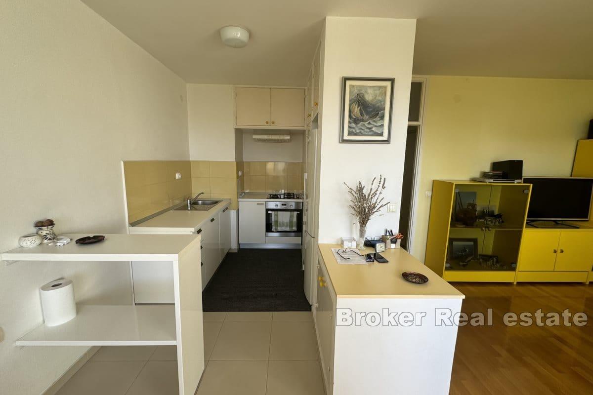 Dwupokojowe mieszkanie z widokiem na morze