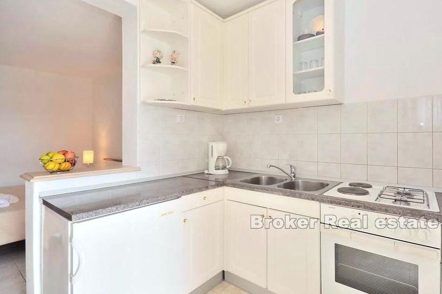 Otok Brač - Atraktivna obiteljska kuća