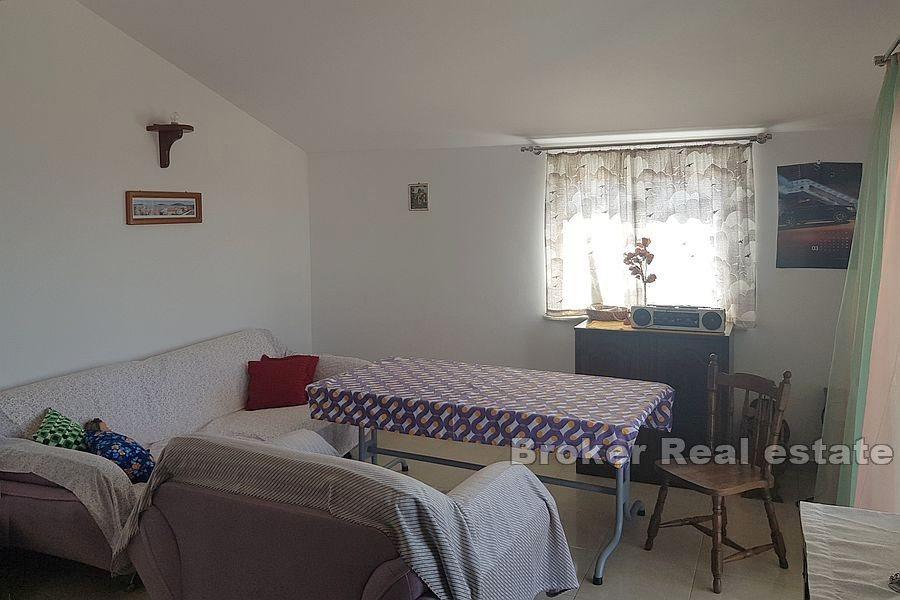 Rogoznica - Dom z apartamentami z widokiem na morze