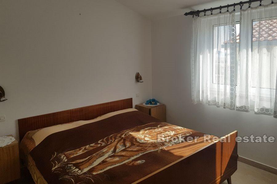 Rogoznica - Dom z apartamentami z widokiem na morze