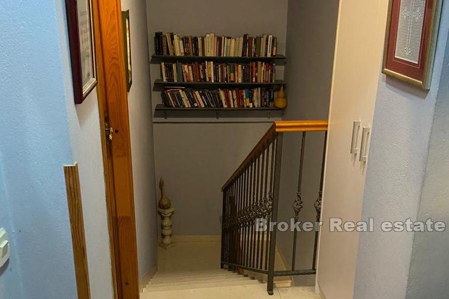 W pobliżu Zadaru - Kamienny dom w centrum