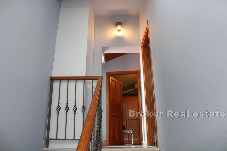 W pobliżu Zadaru - Kamienny dom w centrum