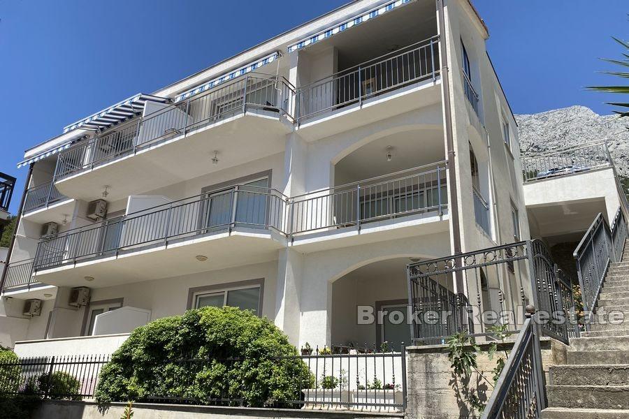 Makarska - Immeuble près de la mer