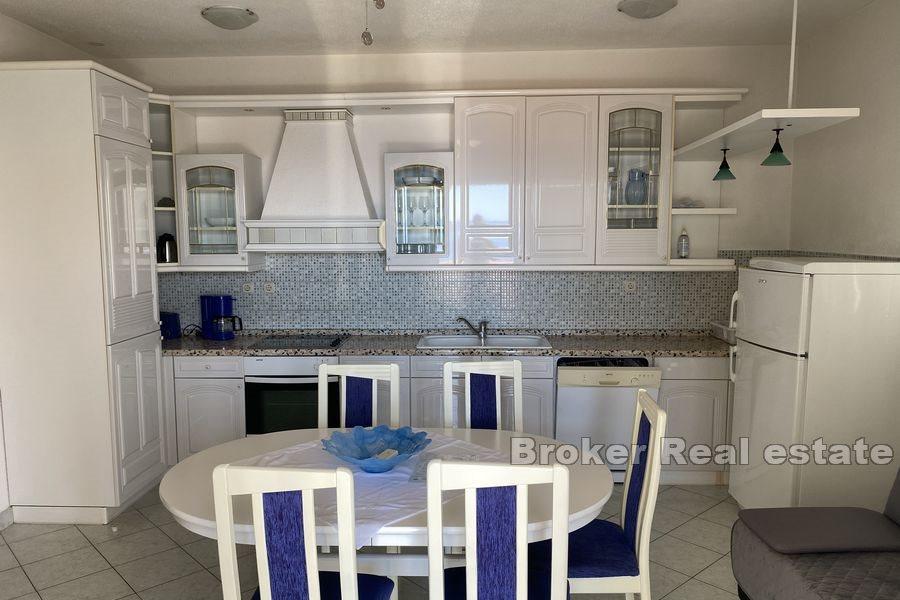 Makarska - Palazzina vicino al mare