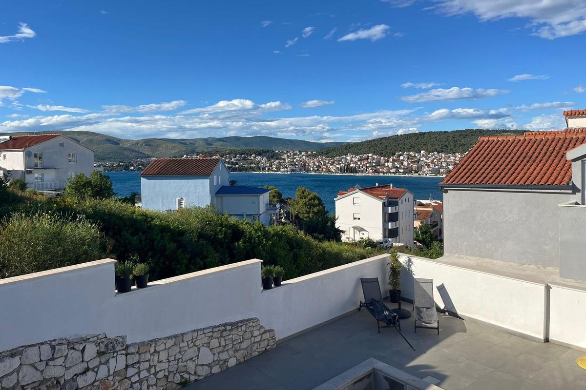 Øya Ciovo - Frittliggende villa med basseng