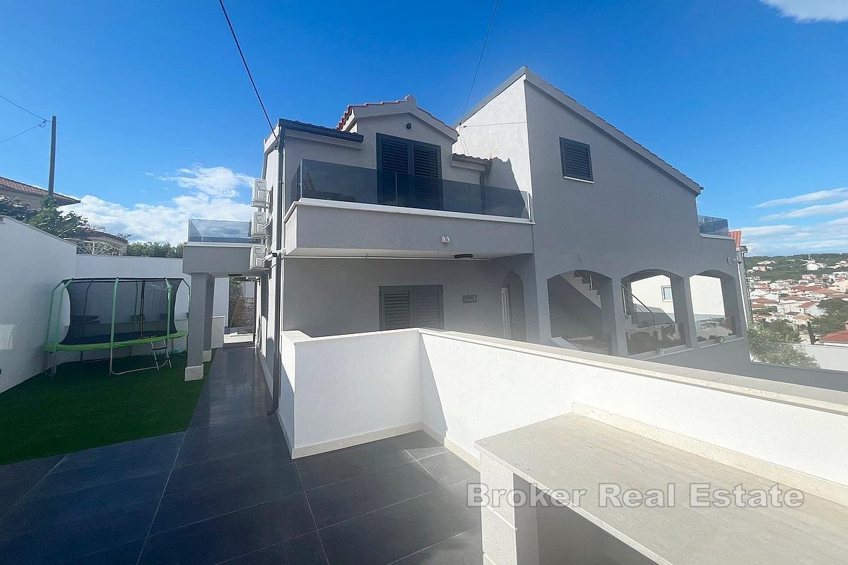 Øya Ciovo - Frittliggende villa med basseng