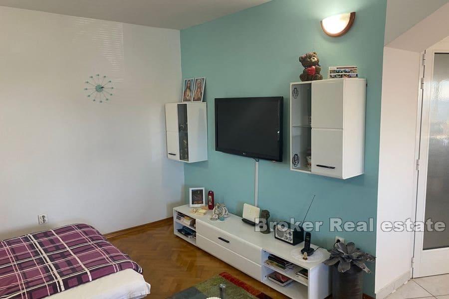 Nær Split - Hus med åpen utsikt