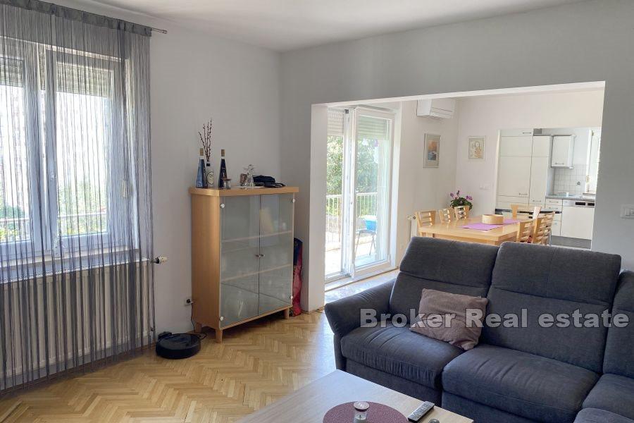 Spalato, Blatine - Trilocale in ottima posizione