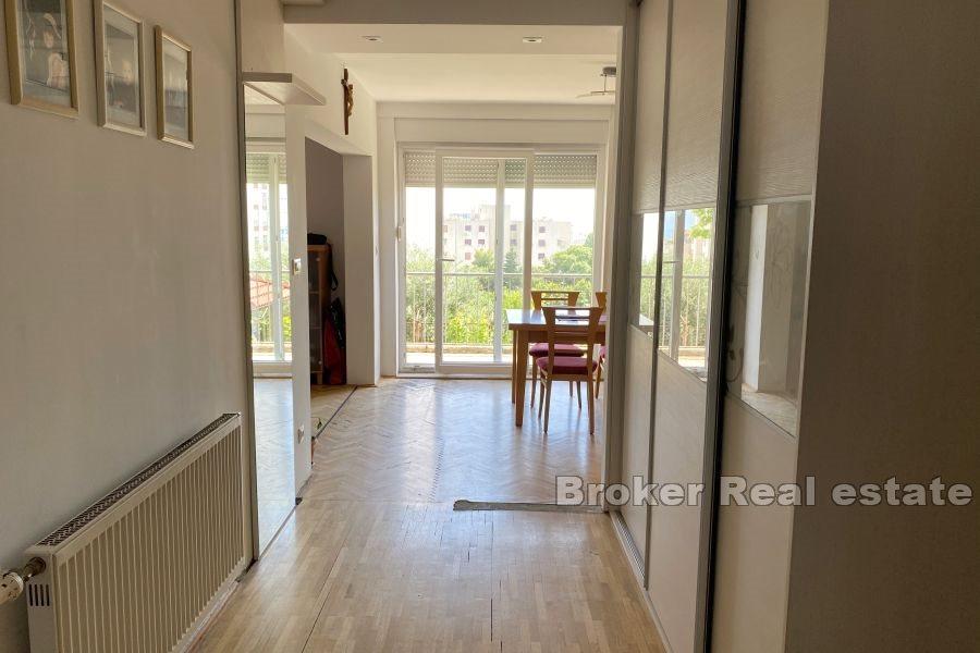 Spalato, Blatine - Trilocale in ottima posizione