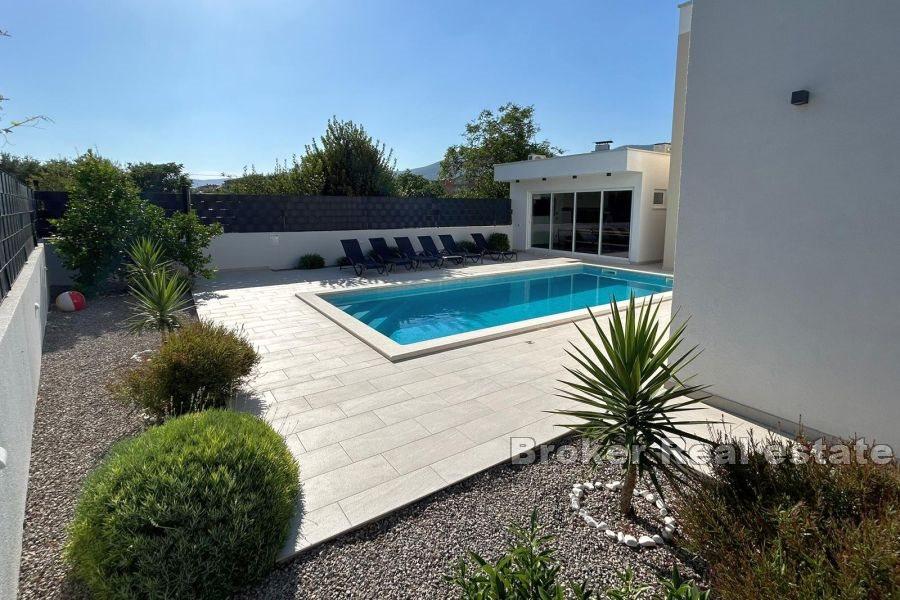 Kaštela - Charmantes zweistöckiges Haus