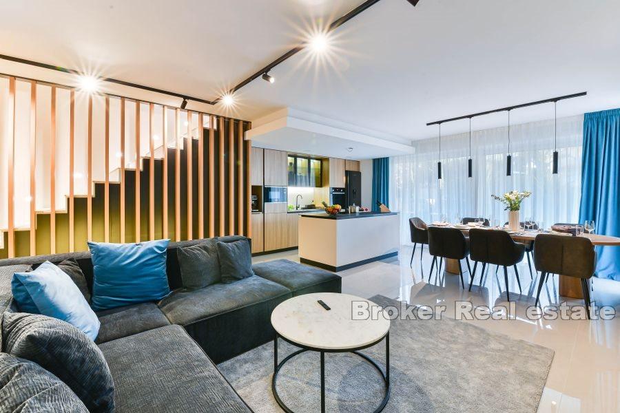 Wyspa Vir - Dwupiętrowy, nowo wybudowany dom