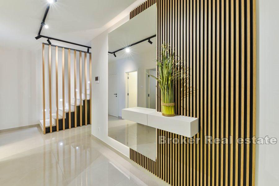 Wyspa Vir - Dwupiętrowy, nowo wybudowany dom