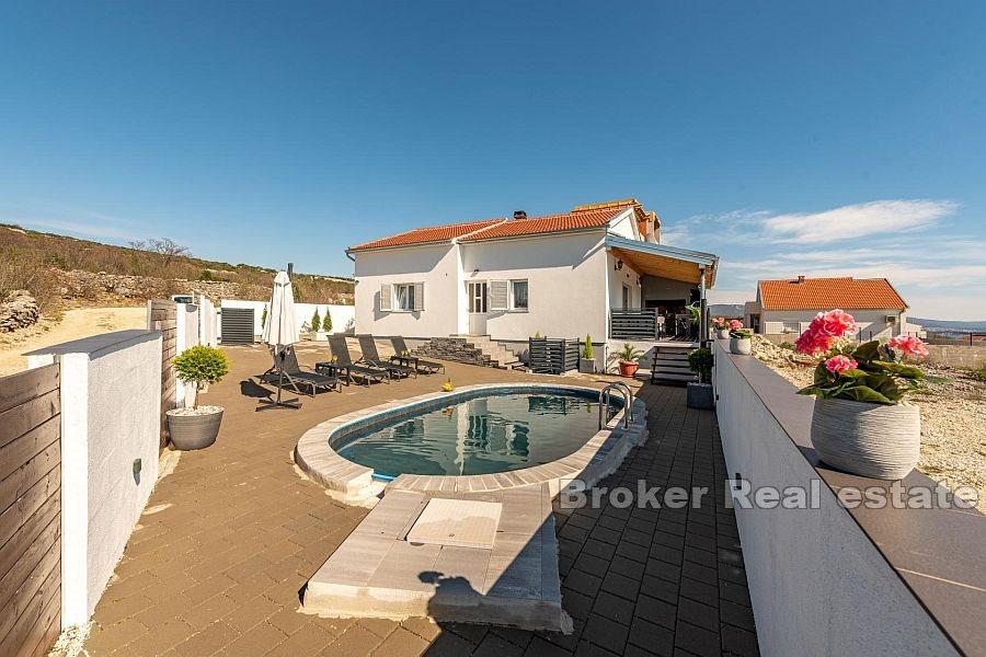 Zadar - Maison à un étage près de la mer