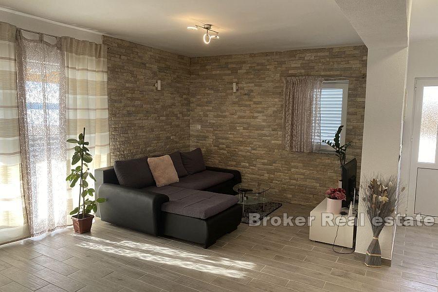 Zadar - Maison à un étage près de la mer